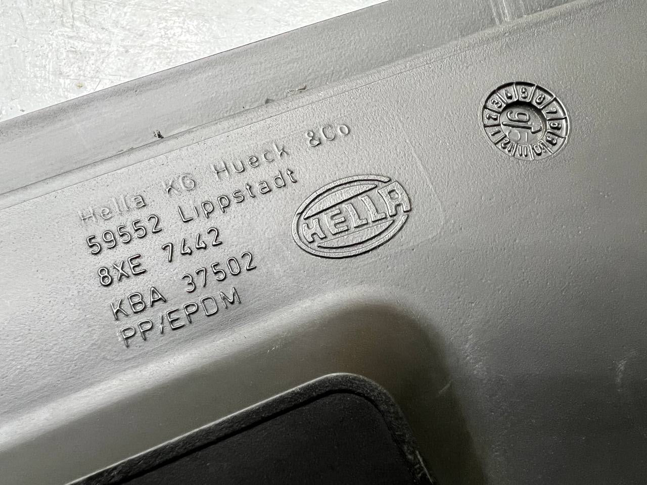 Genuine Mercedes-Benz W124 NOS Hella Rear Spoiler